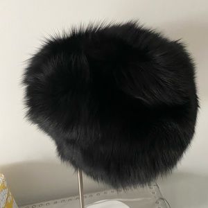 Never worn Genuine Fox Fur Hat black